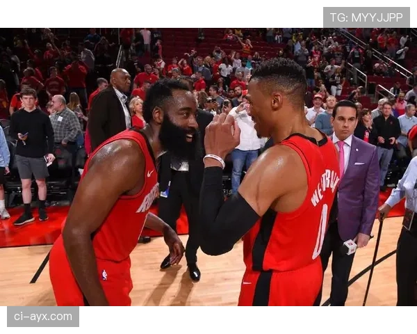 法马战术革新显成效，球队备战新赛季状态全面回暖