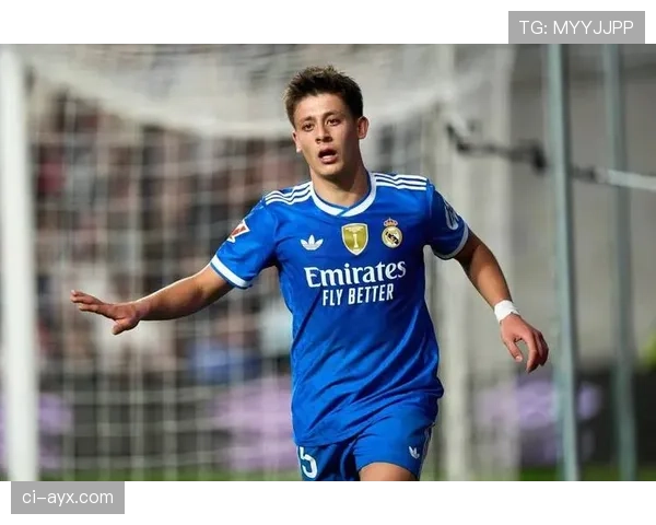 皇马小将居莱尔天赋与潜力评估:是否被夸大? 皇马小将居莱尔天赋与潜力评估:是否被夸大?